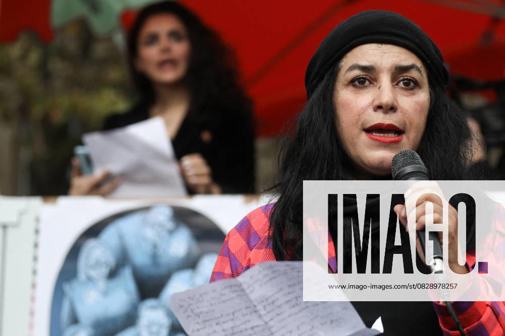 News Marjane Satrapi refuses the Légion dhonneur and denounces Frances hypocrisy towards Iran French director Marjane Satrapi People take part in a rally in support of Iranian women in Paris, France, October 2, 2022 This demonstratio