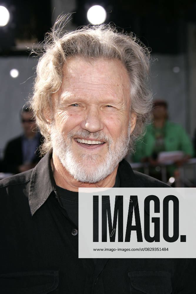 Dreamer Los Angeles Premiere Oct 9, 2005; Westwood, California, USA; Actor KRIS KRISTOFFERSON at the Dreamer Los Angeles Premiere held at the Mann Village Theatre. Mandatory Credit: Photo by Lisa O Connor ZUMA Press. ( ) Copyright 2005 by Lisa O Connor Westwood California USA