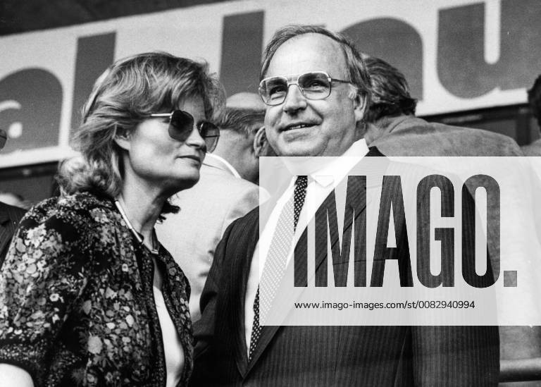 Hanover Protestant Kirchentag Federal Chancellor Helmut Kohl and his wife Hannelore at the Protestant Kirchentag