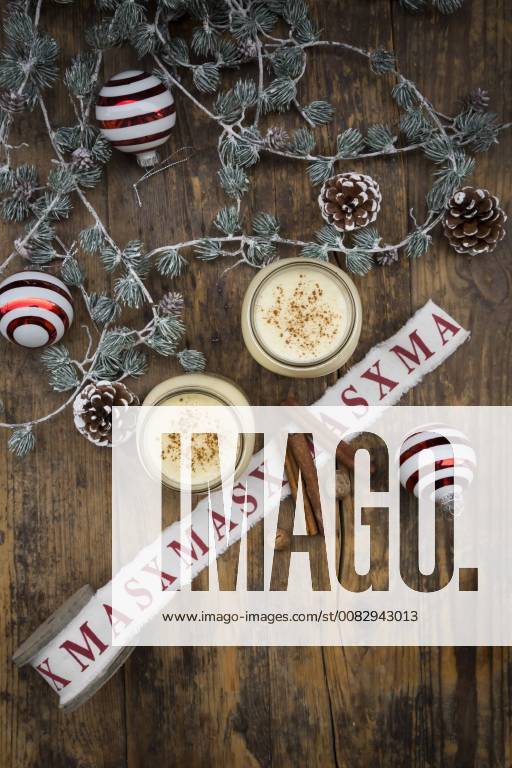 Eggnog in glasses, christmas decoration LVF06781
