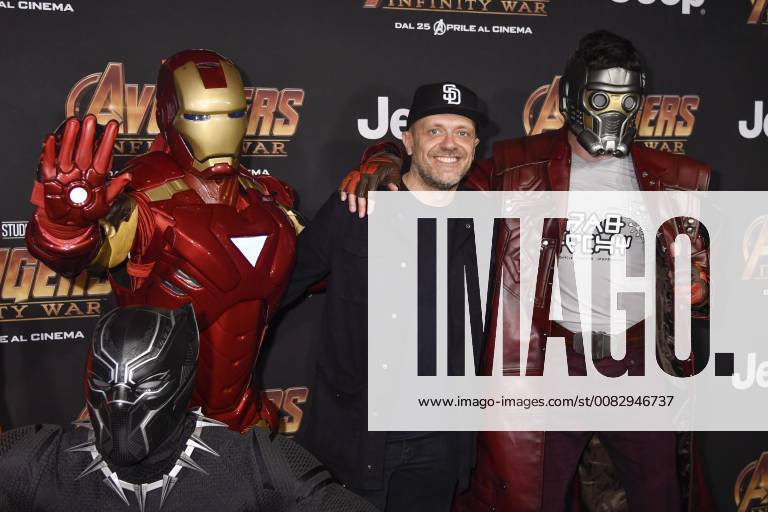Prima del film Avengers Infinity Wars nella foto: Max Pezzali