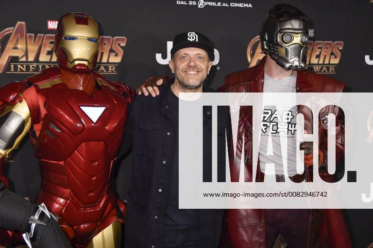 Prima del film Avengers Infinity Wars nella foto: Max Pezzali
