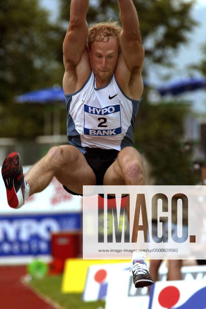 Tom Pappas (USA) - Weitsprung Leichtathletik Herren Internationales Mehrkampfmeeting 2003, Mehrkampf-Meeting, Zehnkampf Einzelbild Götzis