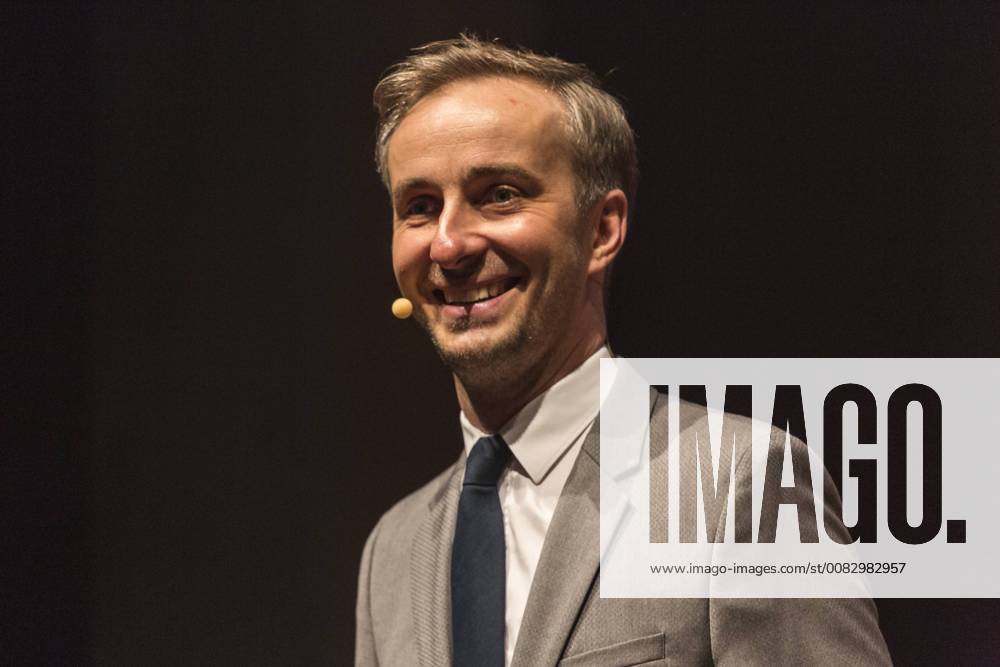 Jan Böhmermann Moderator at the German Digital Award 2018 of the Federal Association of the Digital Economy BVDW on 26 04 2018 in Berlin