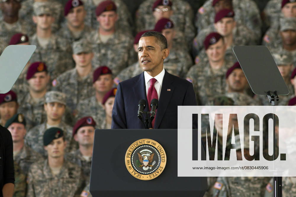Obama Marks Withdrawal of Forces From Iraq at Fort Bragg Dec. 14, 2011 - Fayetteville, North Carolina, U.S. - President BARACK OBAMA speaks at Fort Bragg to mark the withdrawal all forces from Iraq by the end of the month. The President s speech featured grateful thanks to American troops for their service in Iraq as the United States prepares to withdrawal all forces from Iraq by the end of the year.