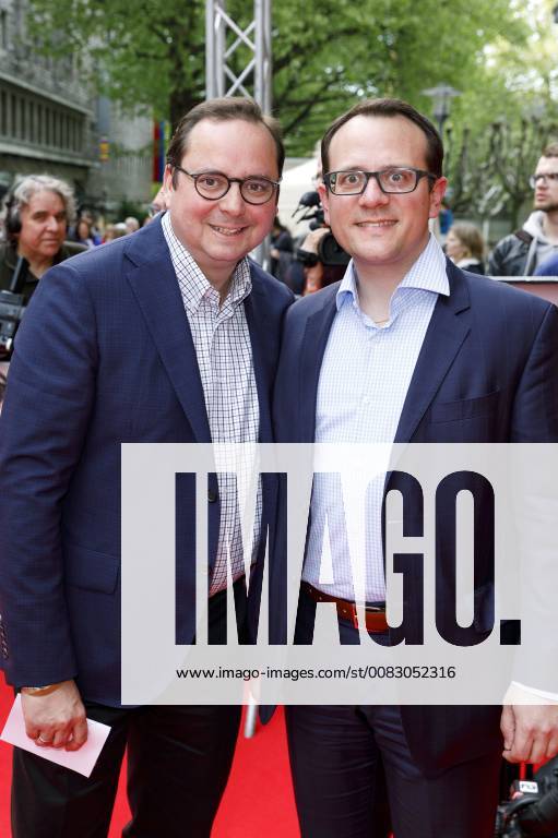 Thomas Kufen with husband David Lüngen at the premiere of the movie Who actually invented love in the Lichtburg Essen 02 05 2018 Foto:xC.xFuturexImage
