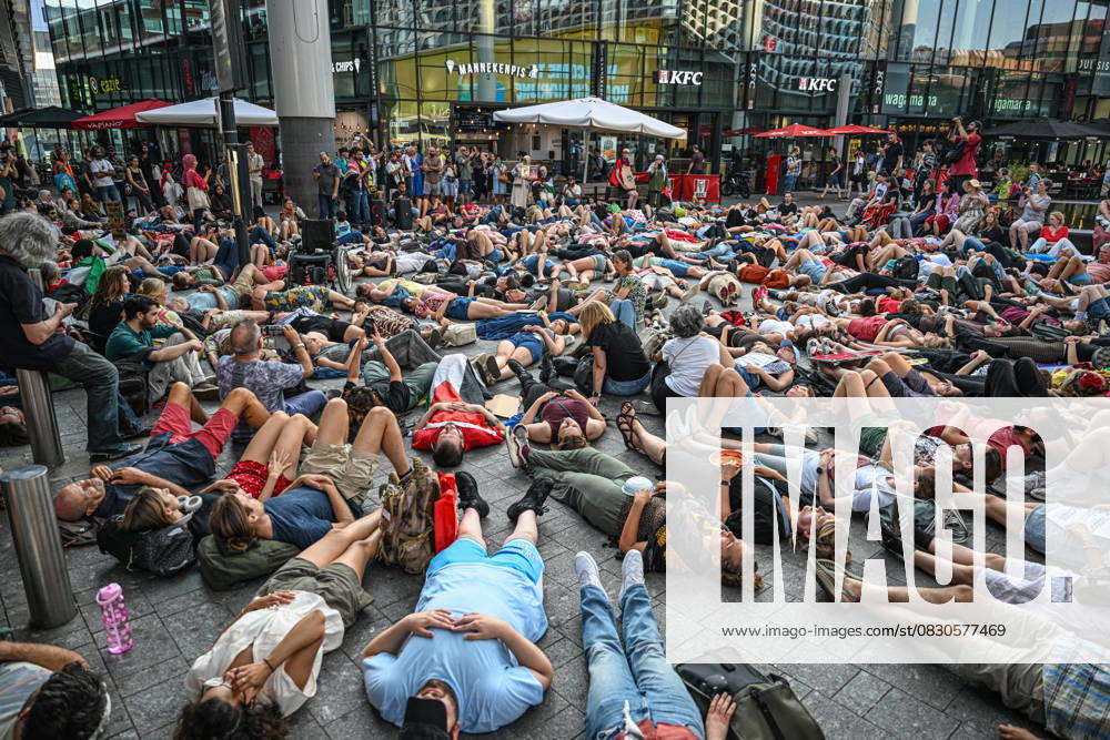 Protest in Utrecht in solidarity with Al Jazeera journalists killed in Gaza UTRECHT, NETHERLANDS - AUGUST 14: Some protesters lie on the ground in front of the Utrecht Central Station to show solidarity with Al Jazeera journalists killed in Gaza, including Anas al-Sharif, in Utrecht, Netherlands on August 14, 2025. The demonstration began at Utrecht Central Station and continued with a march through the city’s streets. The protest included a Die-In to honor those killed in Gaza, and participants held up photos of the journalists who lost their lives there. Protesters chanted against Israel and the Dutch government, criticizing its unwavering support for Israel, in contrast to Germany, France, and other European countries that have taken s