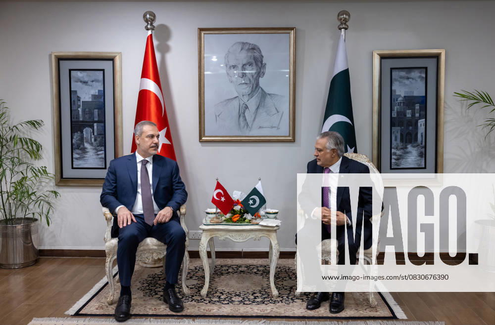 Turkish Foreign Minister Hakan Fidan in Pakistan ISLAMABAD, PAKISTAN - MAY 20: Turkish Foreign Minister Hakan Fidan (L) meets with Pakistan s Deputy Prime Minister and Foreign Minister Muhammad Ishaq Dar (R) during his two-day official visit to Islamabad, Pakistan on May 20, 2024. Pakistan World. Editorial use only. Please get in touch for any other usage.