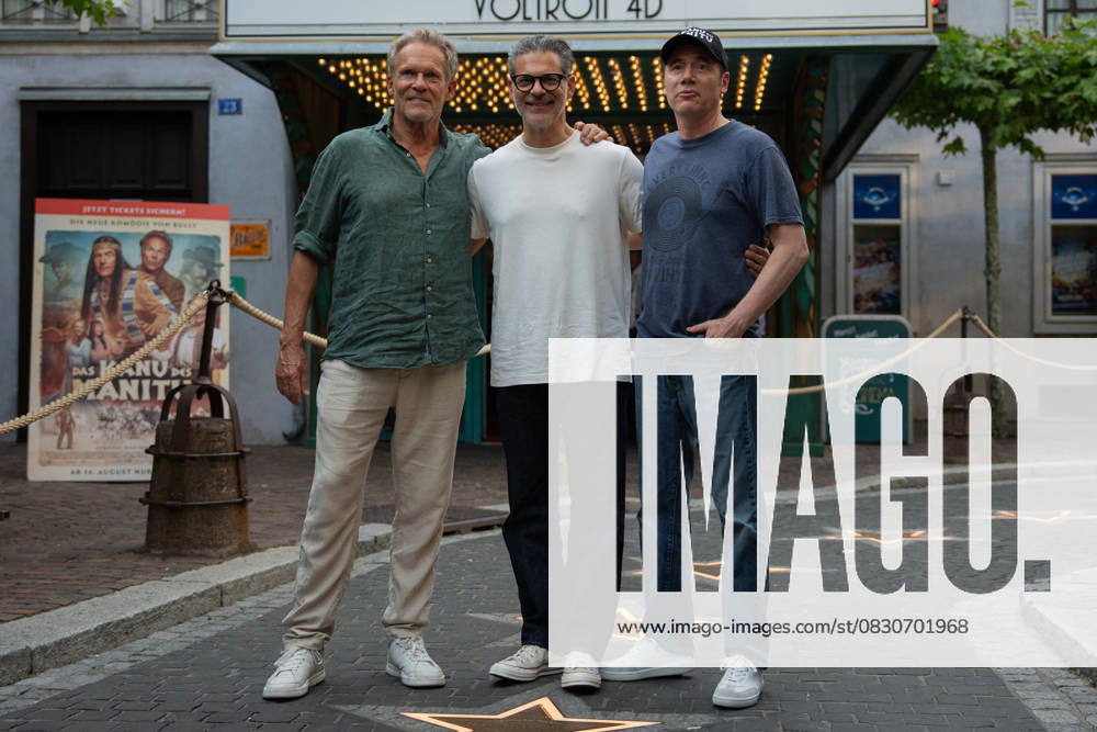 Cinema premiere, Manitous Canoe, Michael Bully Herbig, Rick Kavanian, Christian Tramitz, film premiere, Europa Park, Voltron 4D, red carpet, film launch, comedy, western parody, Bullyparade, actor, director, screenwriter, press event, summer vacatio