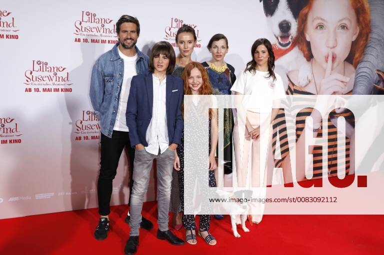 Tom Beck Aaron Kissiov Malu Leicher Peri master builder Meret Becker and Aylin Tezel with film dog Bonsai at the premiere of the movie Liliane Susewind An animal adventure in the Cinedom Cologne 06 05 2018 Foto:xC.xFuturexImage