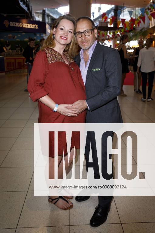 Erdogan Atalay with wife Katja Ohneck at the premiere of the movie Liliane Susewind An animal adventure in Cinedom Cologne 06 05 2018 Foto:xC.xFuturexImage