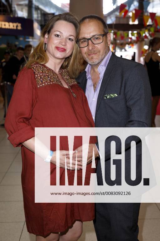 Erdogan Atalay with wife Katja Ohneck at the premiere of the movie Liliane Susewind An animal adventure in Cinedom Cologne 06 05 2018 Foto:xC.xFuturexImage