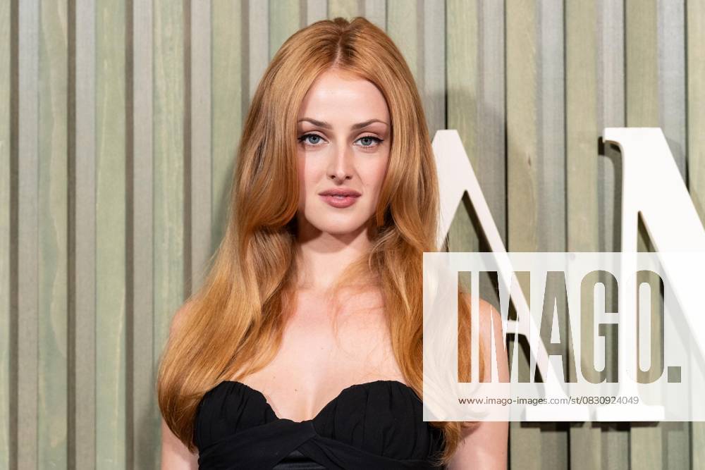 Anna Van Patten wearing dress by Versace attends premiere by HULU of The twisted tail of Amanda Knox at Historical Society in New York, NY on August 19, 2025 Bronx USA - ZUMAr339 20250819_znp_r339_009