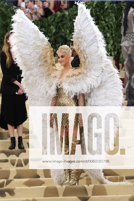 NEW YORK, NY - MAY 7: Katy Perry at the Heavenly Bodies: Fashion & The Catholic Imagination Costume Institute Gala on May 7, 2018 in New York City.