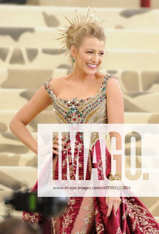 NEW YORK, NY - MAY 7: Blake Lively at the Heavenly Bodies: Fashion & The Catholic Imagination Costume Institute Gala on May 7, 2018 in New York City.