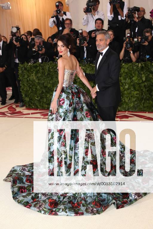 New York, N.Y, USA - AMAL CLOONEY, GEORGE CLOONEY attend the Metropolitan Museum of Art Costume Institute Benefit with exhibition of Heavenly Bodies: Fashion and the Catholic Imagination .The Met Museum, NYC.May 7, 2018.Photos by , Globe Photos Inc. New York USA - ZUMAms4_ 20180507_zaa_ms4_095
