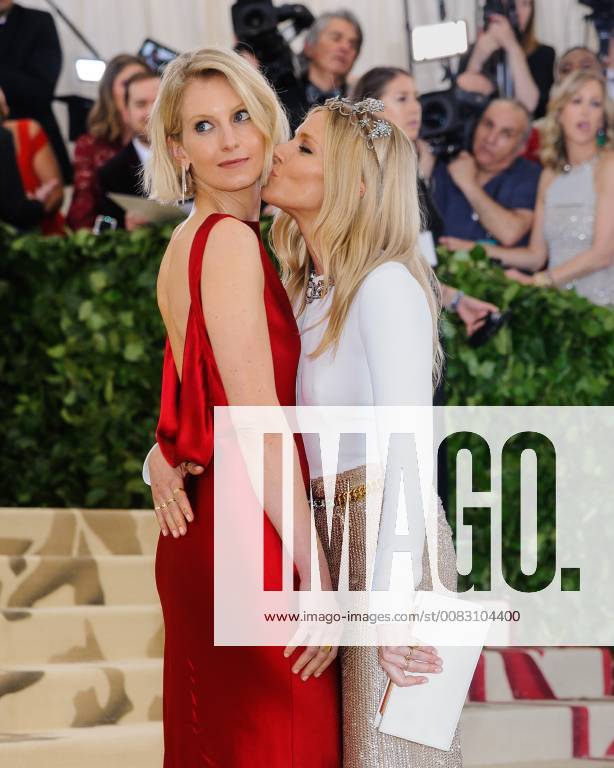 New York, NY, U.S. - 07 May 2018 - New York, New York - Savannah Miller, Sienna Miller. 2018 Metropolitan Museum of Art Costume Institute Gala: Heavenly Bodies: Fashion and the Catholic Imagination. Photo Credit: Christopher Smith AdMedia New York U.S. - ZUMAa123 20180507_zaa_a123_134