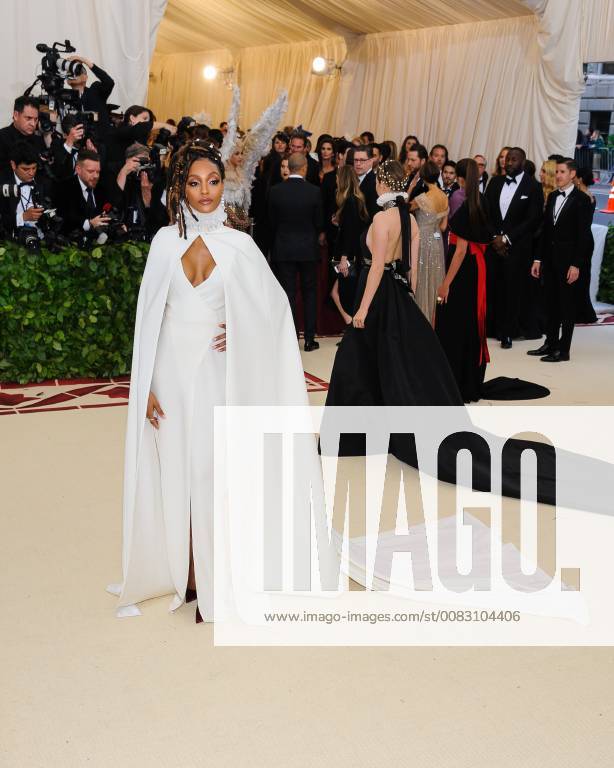 New York, NY, U.S. - 07 May 2018 - New York, New York - Jourdan Dunn. 2018 Metropolitan Museum of Art Costume Institute Gala: Heavenly Bodies: Fashion and the Catholic Imagination. Photo Credit: Christopher Smith AdMedia New York U.S. - ZUMAa123 20180507_zaa_a123_129