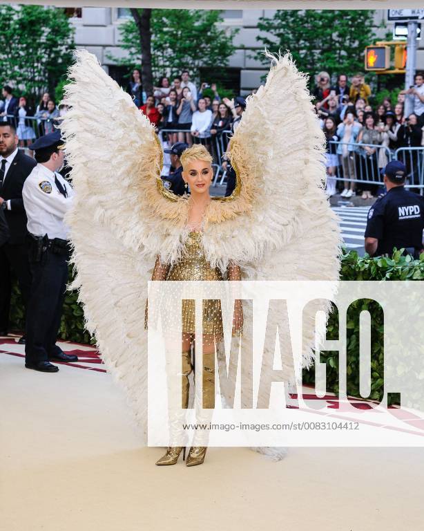 New York, NY, U.S. - 07 May 2018 - New York, New York - Katy Perry. 2018 Metropolitan Museum of Art Costume Institute Gala: Heavenly Bodies: Fashion and the Catholic Imagination. Photo Credit: Christopher Smith AdMedia New York U.S. - ZUMAa123 20180507_zaa_a123_128