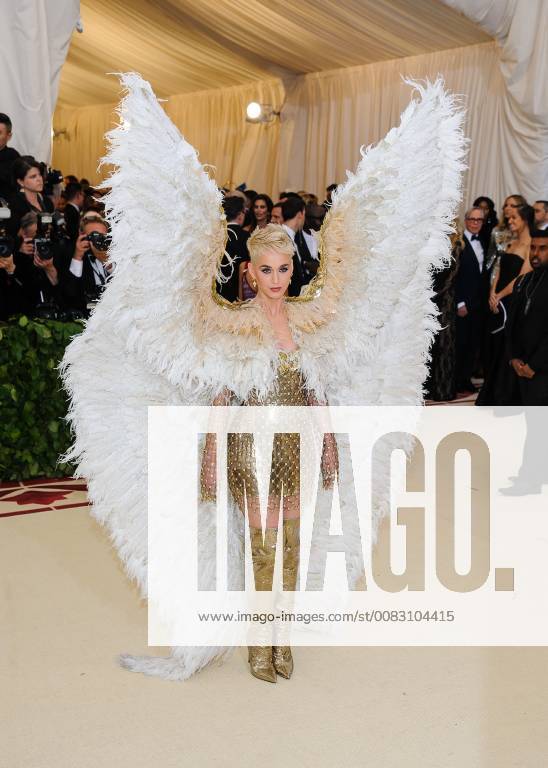 New York, NY, U.S. - 07 May 2018 - New York, New York - Katy Perry. 2018 Metropolitan Museum of Art Costume Institute Gala: Heavenly Bodies: Fashion and the Catholic Imagination. Photo Credit: Christopher Smith AdMedia New York U.S. - ZUMAa123 20180507_zaa_a123_126