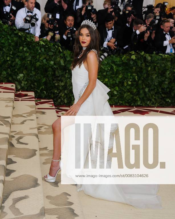 New York, NY, U.S. - 07 May 2018 - New York, New York - Hailee Steinfeld. 2018 Metropolitan Museum of Art Costume Institute Gala: Heavenly Bodies: Fashion and the Catholic Imagination. Photo Credit: Christopher Smith AdMedia New York U.S. - ZUMAa123 20180507_zaa_a123_237