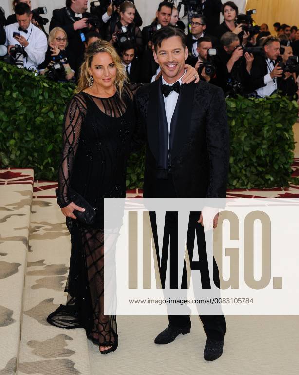 New York, NY, U.S. - 07 May 2018 - New York, New York - Jill Goodacre, Harry Connick Jr. 2018 Metropolitan Museum of Art Costume Institute Gala: Heavenly Bodies: Fashion and the Catholic Imagination. Photo Credit: Christopher Smith AdMedia New York U.S. - ZUMAa123 20180507_zaa_a123_326