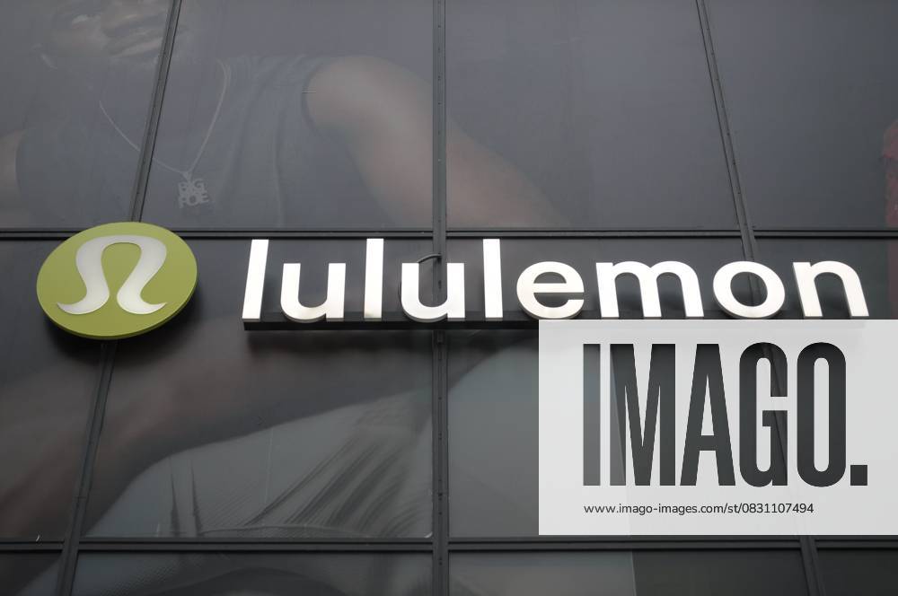 Daily Life in New York City, US - 21 Aug 2025 A Lululemon store is seen on Fifth Avenue in Manhattan, New York City. New York United States