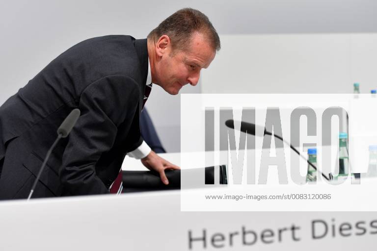 Herbert DIESS Chairman of the Board of Management Volkswagen AG and Chairman of the Supervisory Board AUDI AG Single-shot, single motif half-figure half figure 129 Annual General Meeting 2018 AUDI AG on 09 05 2018 in I N G O L S T A D T
