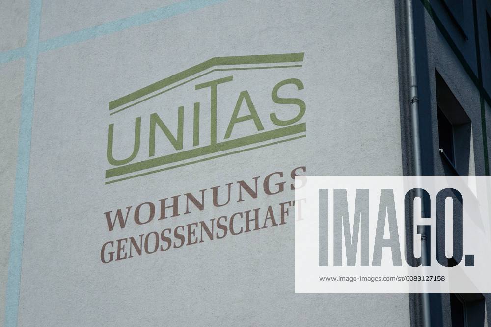 Advertisement of Unitas Wohnungsgenossenschaft Advertisement of Unitas Wohnungsgenossenschaft 29 04 2018 Leipzig Saxony On one of the facades of the house there is an advertisement for the Housing Cooperative Unitas eG