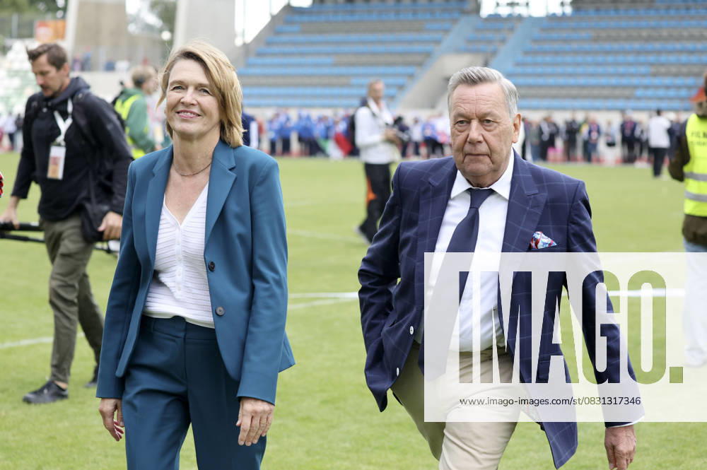 Elke Büdenbender and Roland Kaiser at the closing event of the 25 World Transplant Games 2025 in the Heinz Steyer Stadium Dresden, 23 08 2025 Foto:xM.xWehnertx xFuturexImagex transplant_5824