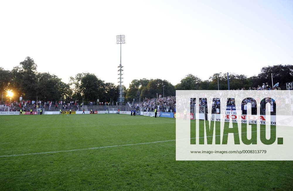 Karl-Liebknecht-Stadion, Flutlichmast und Sonnenuntergang, SV Babelsberg 03, Fußball, 3.Liga, Saison 2011 2012, Potsdam, 02.08.2011, o0 Sportstätte Stadion Totale