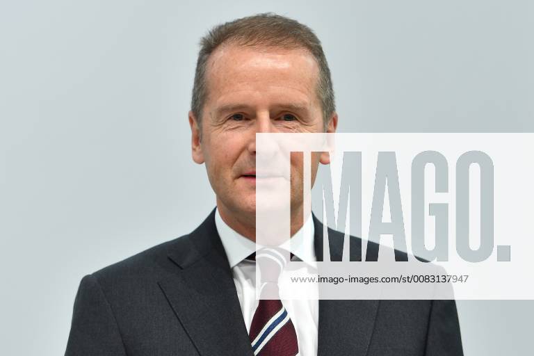 Herbert DIESS Chairman of the Board of Management Volkswagen AG and Chairman of the Supervisory Board AUDI AG Single picture of a single photograph Portrait Portrait Portrait 129 Annual General Meeting 2018 AUDI AG on 09 05 2018 in I N G O L S T A D T