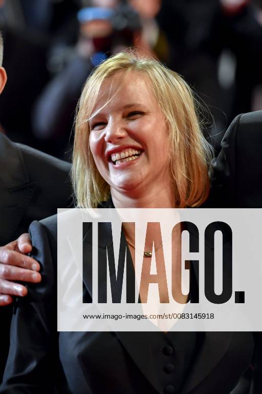 (180510) -- CANNES (FRANCE), May 10, 2018 -- Polish actress Joanna Kulig of the film Cold War poses for photos during the premiere red carpet of Cold War at the 71st Cannes International Film Festival in Cannes, France, on May 10, 2018. The 71st Cannes International Film Festival is held from May 8 to May 19. ) FRANCE-CANNES-71ST INTERNATIONAL FILM FESTIVAL-COLD WAR-RED CARPET ChenxYichen