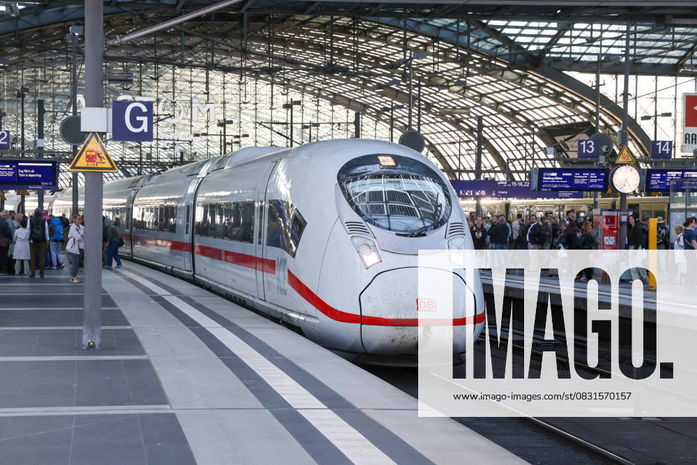 Deutsche Bahn ICE at Berlin Central Station Arrival of the ICE from Paris On the Paris-Berlin route, ICE¯3neo DB class 408, manufacturer Siemens Mobility, Velaro MS DEU, Germany, Berlin