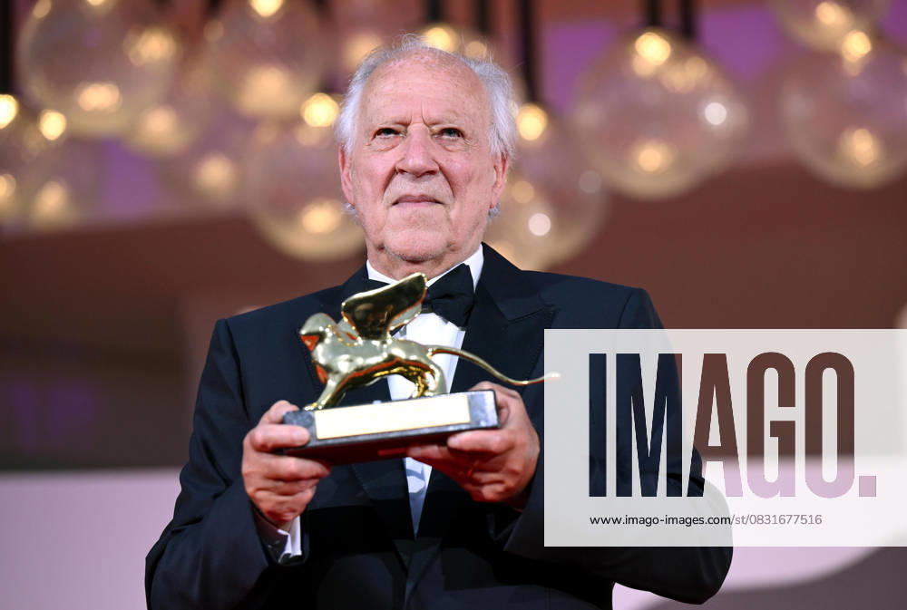 German filmmaker Werner Herzog poses after he received the Golden Lion for Lifetime Achievement Award during the Venice International Film Festival, in Venice, Italy, 27 August 2025. The 82nd edition of the Venice Film Festival runs from 27 August to 06 September 2025. ANSA ETTORE FERRARI. Venice ITALY - ZUMAa110 20250827_zaf_a110_025