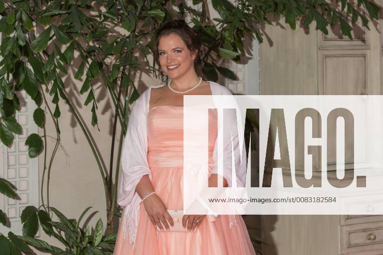 Berlin GER Berlin Felix Burda Award Hotel Adlon Kempinski Claudia Neumann wins the Ehrenfelix 2018 13 05 2018 Felix Burda Award 2018