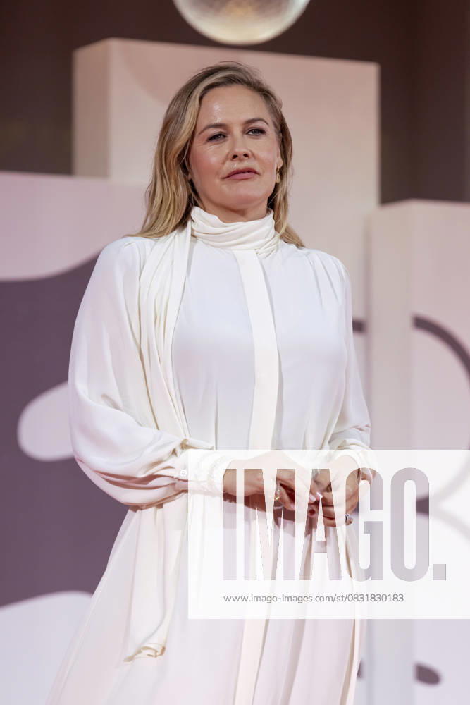 Bugonia Red Carpet - The 82nd Venice International Film Festival Alicia Silverstone attends the Bugonia red carpet during the 82nd Venice International Film Festival on August 28, 2025 in Venice, Italy.