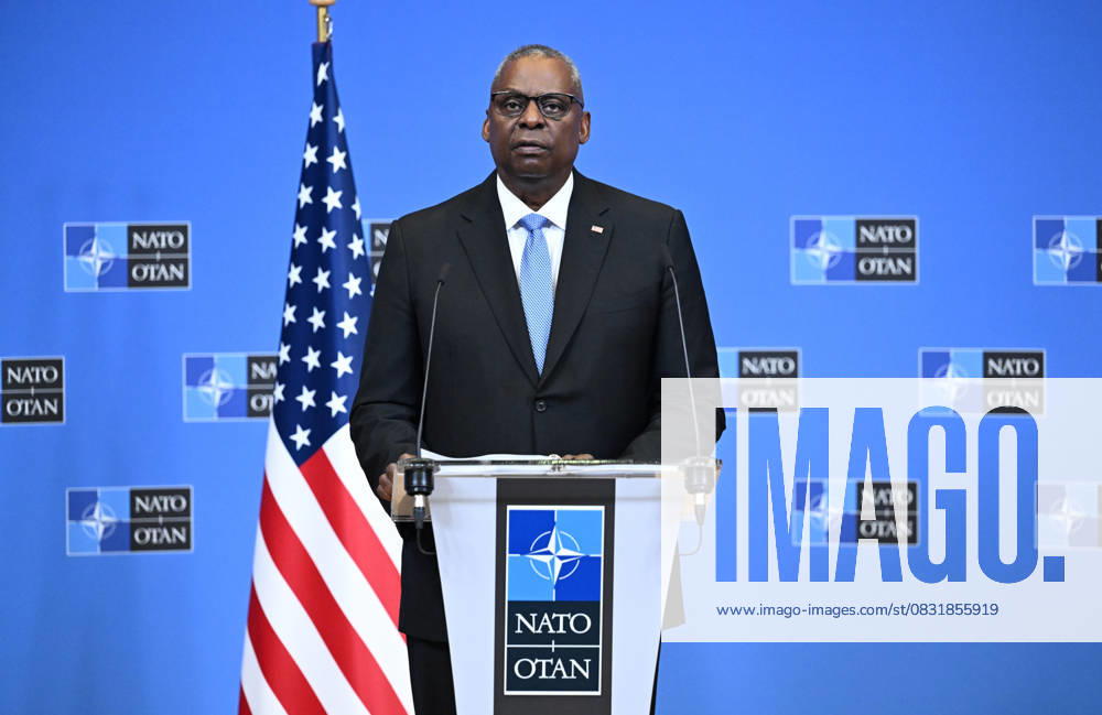 US Secretary of Defense Lloyd Austin BRUSSELS, BELGIUM - OCTOBER 12: US Secretary of Defense Lloyd Austin speaks during the press conference after the NATO Defense Ministers Meeting in Brussels, Belgium on October 12, 2023. Brussels Hoofdstedelijk Gewest Belçika. Editorial use only. Please get in touch for any other usage.