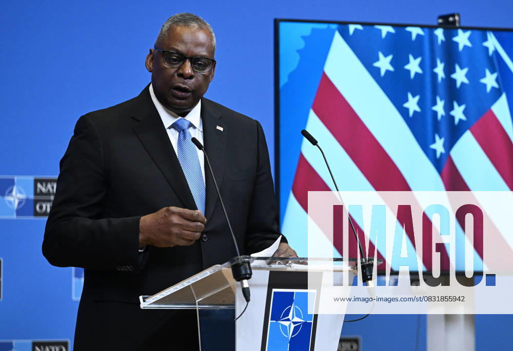 US Secretary of Defense Lloyd Austin BRUSSELS, BELGIUM - OCTOBER 12: US Secretary of Defense Lloyd Austin speaks during the press conference after the NATO Defense Ministers Meeting in Brussels, Belgium on October 12, 2023. Brussels Hoofdstedelijk Gewest Belçika. Editorial use only. Please get in touch for any other usage.