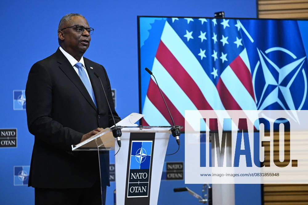 US Secretary of Defense Lloyd Austin BRUSSELS, BELGIUM - OCTOBER 12: US Secretary of Defense Lloyd Austin speaks during the press conference after the NATO Defense Ministers Meeting in Brussels, Belgium on October 12, 2023. Brussels Hoofdstedelijk Gewest Belçika. Editorial use only. Please get in touch for any other usage.