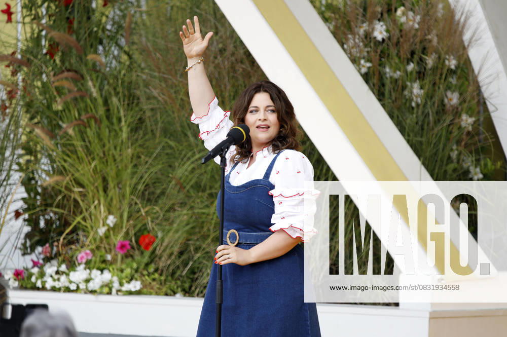 Ronja Forcher in the ARD TV show Immer wieder sonntags at Europa Park Rust, 31 08 2025 Foto:xAgenturxWehnertx xGränzdörferx xFuturexImagex sonntags3108_5804