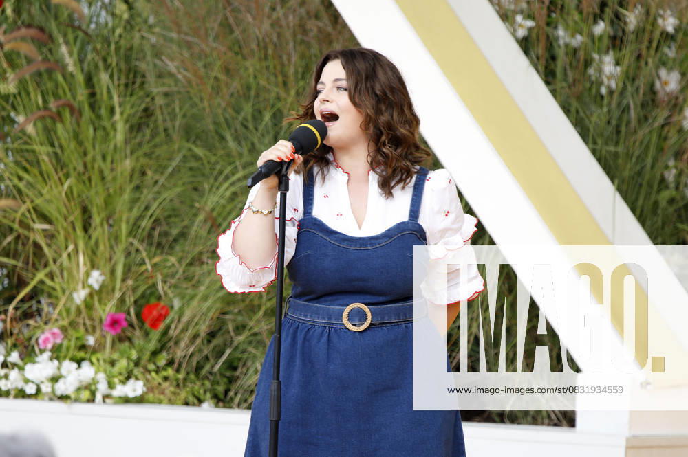 Ronja Forcher in the ARD TV show Immer wieder sonntags at Europa Park Rust, 31 08 2025 Foto:xAgenturxWehnertx xGränzdörferx xFuturexImagex sonntags3108_5805