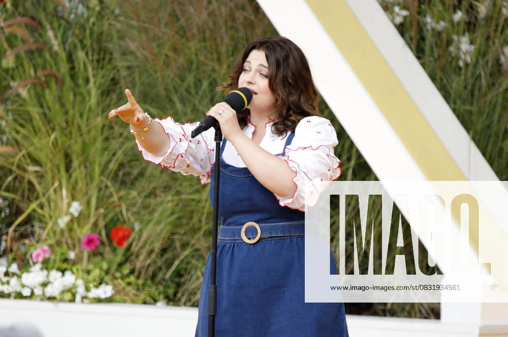 Ronja Forcher in the ARD TV show Immer wieder sonntags at Europa Park Rust, 31 08 2025 Foto:xAgenturxWehnertx xGränzdörferx xFuturexImagex sonntags3108_5806