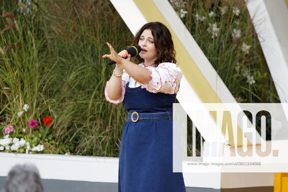 Ronja Forcher in the ARD TV show Immer wieder sonntags at Europa Park Rust, 31 08 2025 Foto:xAgenturxWehnertx xGränzdörferx xFuturexImagex sonntags3108_5809