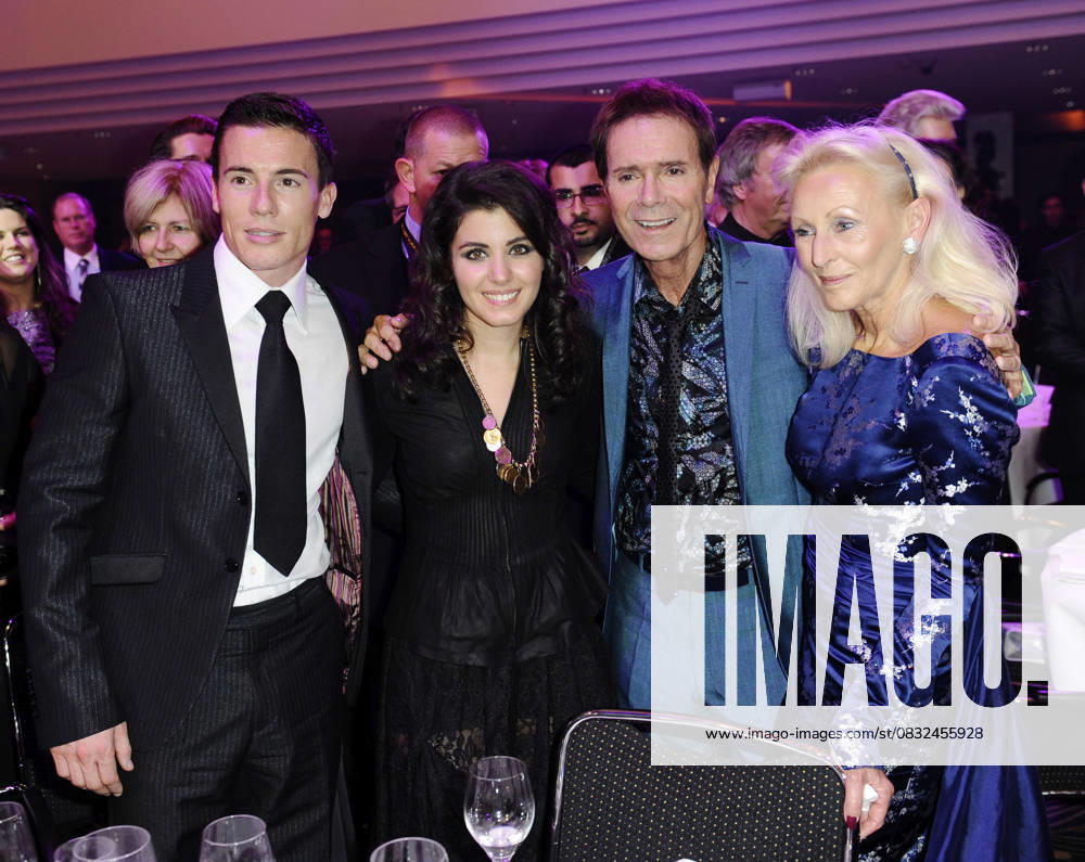 DEUTSCHER NACHHALTIGKEITSPREIS IN DUESSELDORF James Toseland, Katie Melua, Sir Cliff Richard and Marietta Parfitt at Deutscher Nachhaltigkeitspreis award at Maritim Hotel , Duesseldorf, Germany WENN 3594767