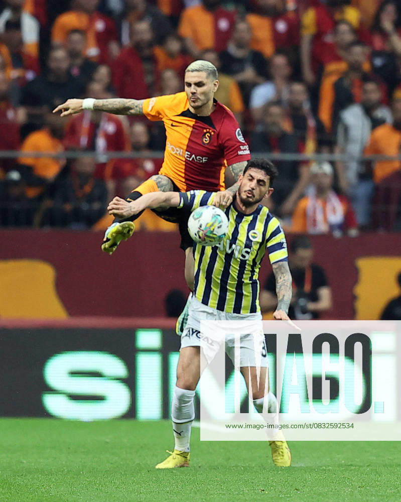 Galatasaray v Fenerbahce - Turkish Super Lig ISTANBUL, TURKIYE - JUNE 04: Mauro Icardi (L) of Galatasaray in action against Samet Akaydin (R) of Fenerbahce during Turkish Super Lig week 37 soccer match between Galatasaray and Fenerbahce at Nef Stadium in Istanbul, Turkiye on June 04, 2023. Istanbul Turkey. Editorial use only. Please get in touch for any other usage.