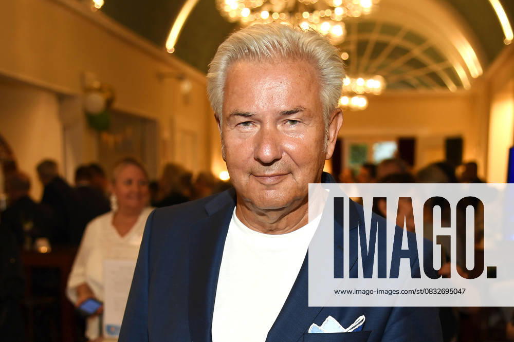 Klaus Wowereit at the 90th birthday gala for Dieter Hallervorden at the Schlosspark Theater on 6 09 2025 in Berlin Dieter Hallervordens 90th birthday gala in Berlin