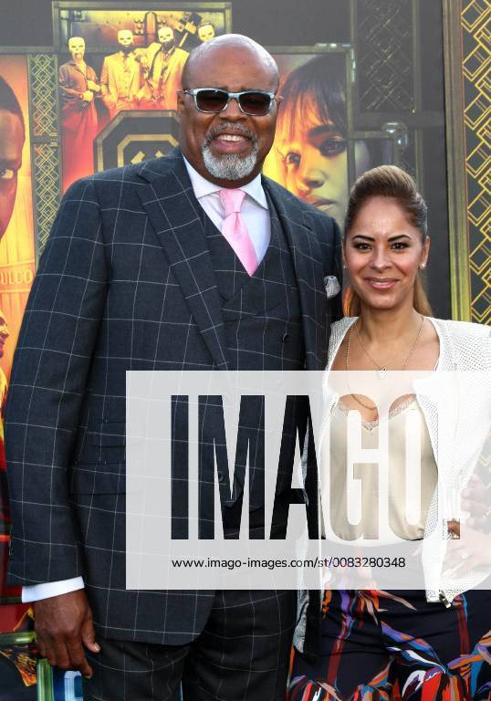 WESTWOOD, CA - MAY 19: Chi McBride, Julissa McBride at the premiere of Global Road Entertainment s Hotel Artemis at Regency Village Theatre on May 19, 2018 in Westwood, California.