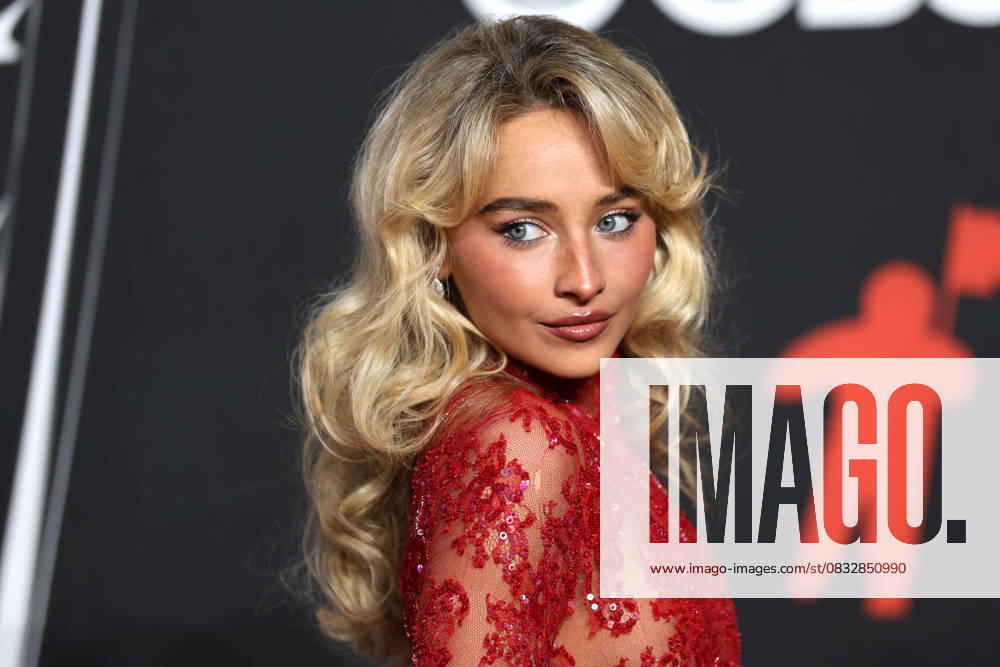 American singer Sabrina Carpenter poses during the red carpet at the red carpet at the MTV Video Music Awards (VMAs) in New York, United States, 07 September 2025. Red carpet at the MTV Video Music Awards !ACHTUNG: NUR REDAKTIONELLE NUTZUNG!