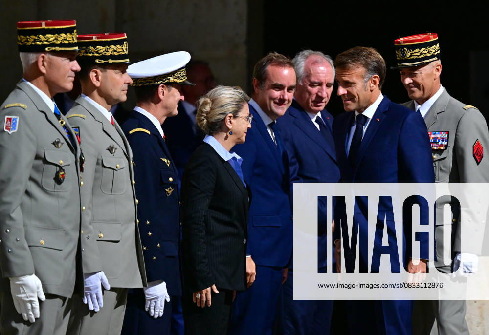 Emmanuel Macron President of the French Republic , Thierry Burkhard, former Chief of Staff of the French Armed Forces, François Bayrou, Prime Minister, Sébastien Lecornu, Minister of the Armed Forces, Patricia Mirallès, Minister Delegate to the Minister of the Armed Forces, Cérémonie dAdieu aux armes du général darmée Thierry Burkhard, à lHôtel national des Invalides à Paris, le 5 septembre 2025 Christian Liewig Bestimage Farewell to Arms Ceremony for Army General Thierry Burkhard, at the Hôtel National des Invalides in Paris, September 5, 2025 Paris France